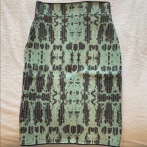 Patterned mini skirt